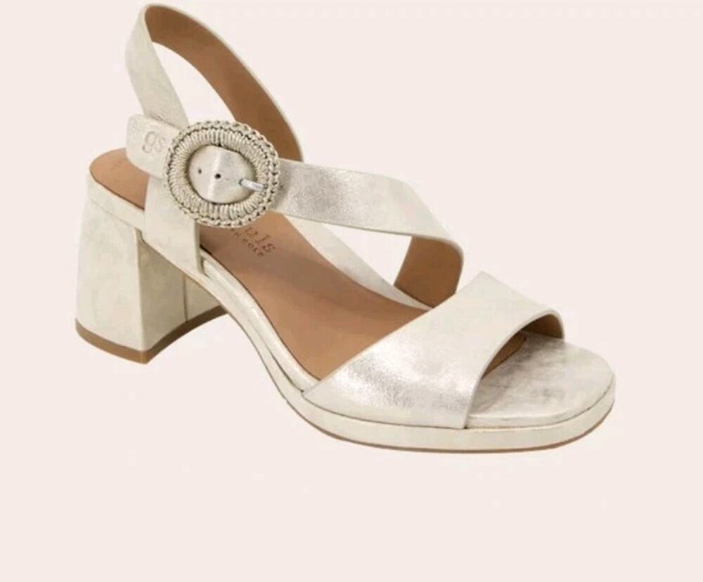 NWOB Gentle Souls by Kenneth Cole Roma Wedge Sandals Ankle Strap Sz 9 Metallic
